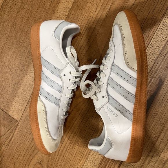 adidas Shoes - EUC Adidas Samba OG Women’s Halo Blue 7.5